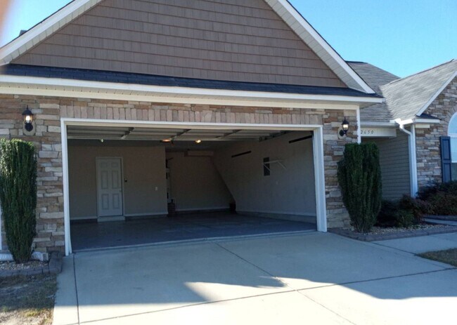 Building Photo - Gorgeous 4 Bedroom Home in Brookshire!