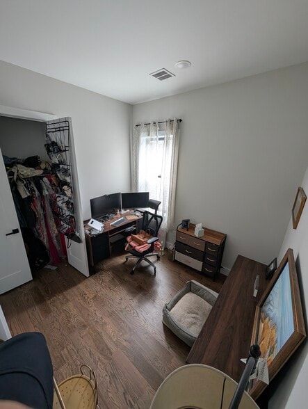 Bedroom 2 - 99 Hague St