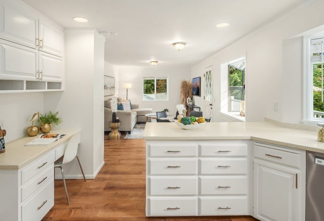 Building Photo - 18811 SE 42nd St