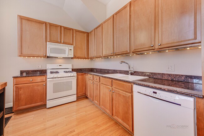 Building Photo - 210 Leonard Wood S