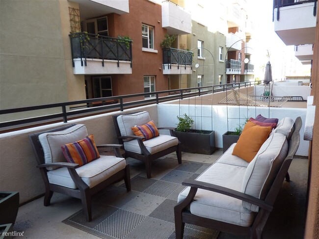 Building Photo - 1 br, 1 bath Condo - Atlas