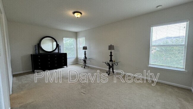 Building Photo - 143 Crete Ct