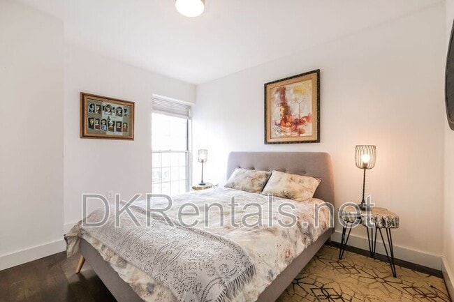 Building Photo - 199 14th St NE