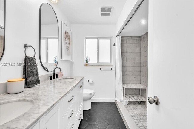 Building Photo - Southwest 75th Avenue, Plantation, FL 33317 - 4 BR 3 BA house
