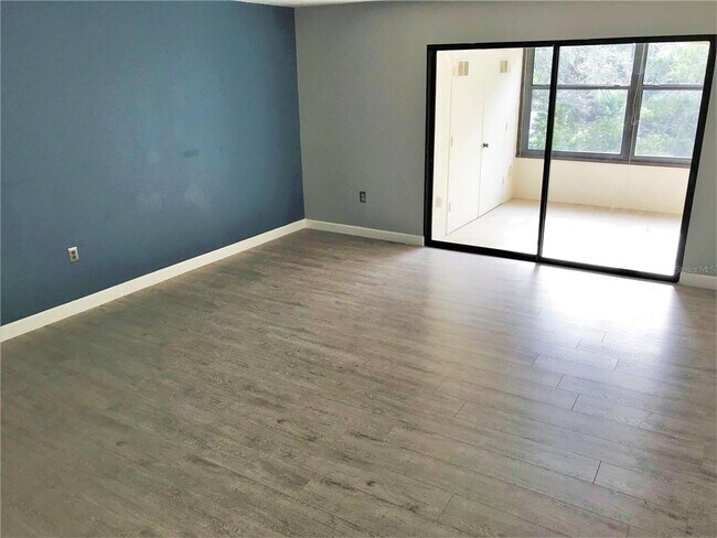 Building Photo - 283 Sherwood Dr