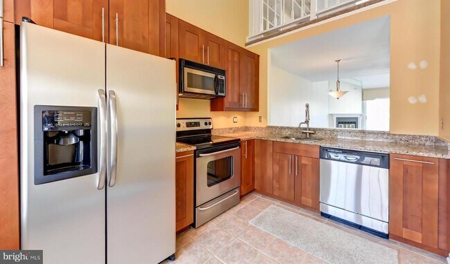 Building Photo - 2810 Yarling Ct
