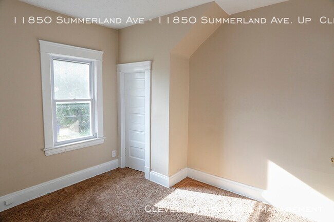 Building Photo - 11850 Summerland Ave