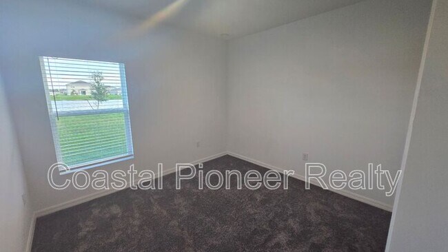 Building Photo - 233 Aquamarine Ln