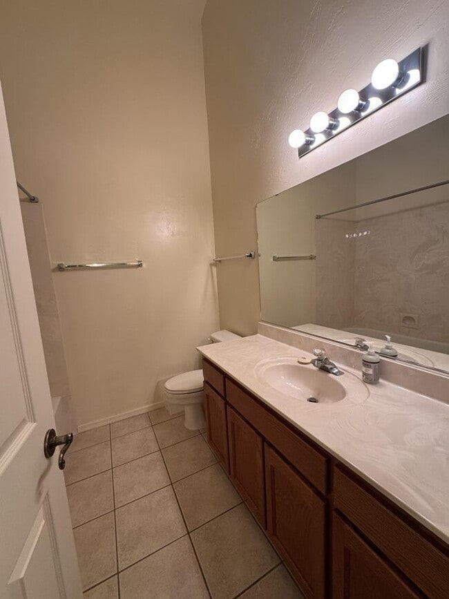 Building Photo - 3829 Camino del Vara