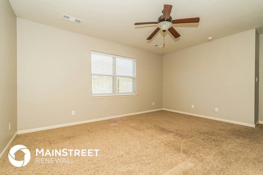 Building Photo - 527 Shady Meadow Ln