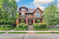 Building Photo - 829 Franklin Ave