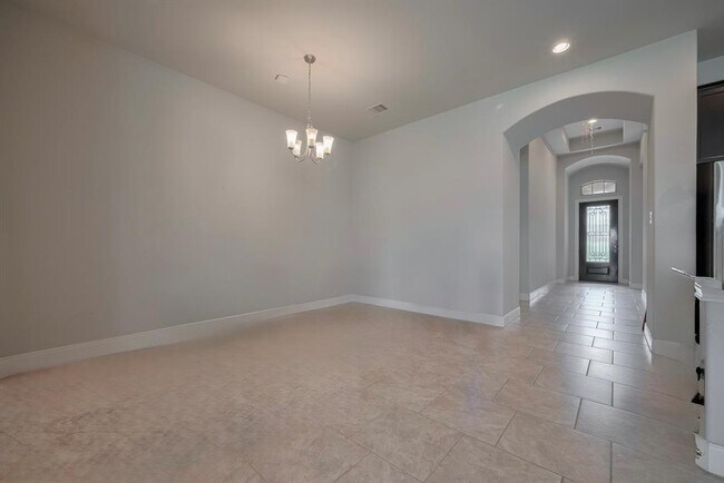 Building Photo - 4942 Thunder Creek Ln