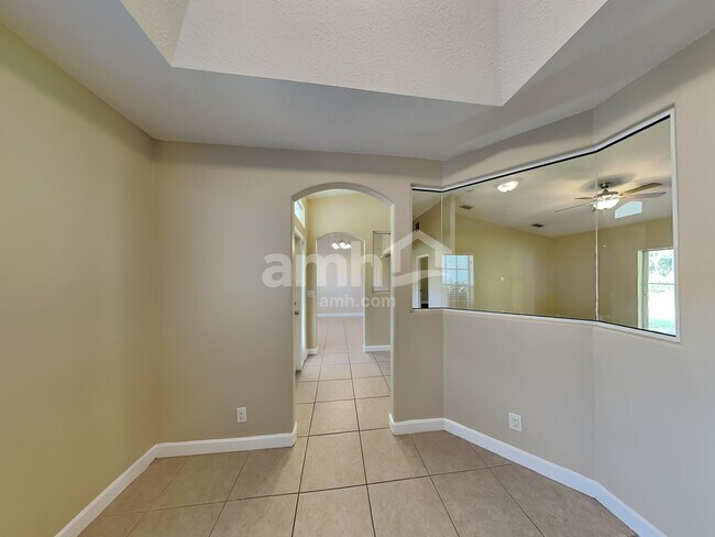 Building Photo - 6117 NW Gause Ave