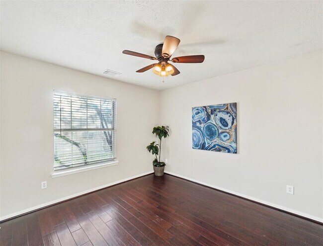 Building Photo - 25110 Hazel Ranch Dr