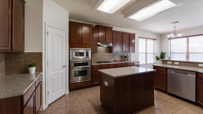 Building Photo - 13202 Indigo Creek Ln