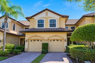 Building Photo - 8361 Miramar Way