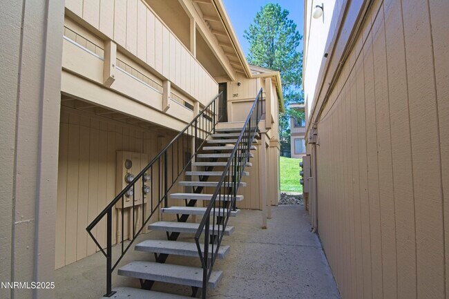 Building Photo - 3949 Clear Acre Ln