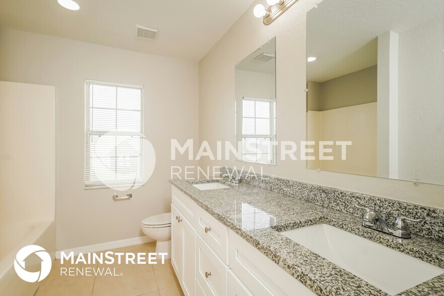 Building Photo - 301 Majestic Gardens Dr