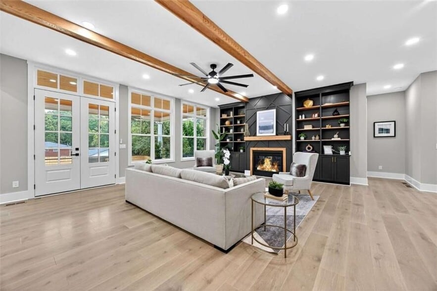 Building Photo - 6651 Malvin Dr