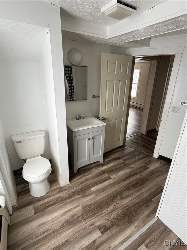 Building Photo - 684 West End Ave