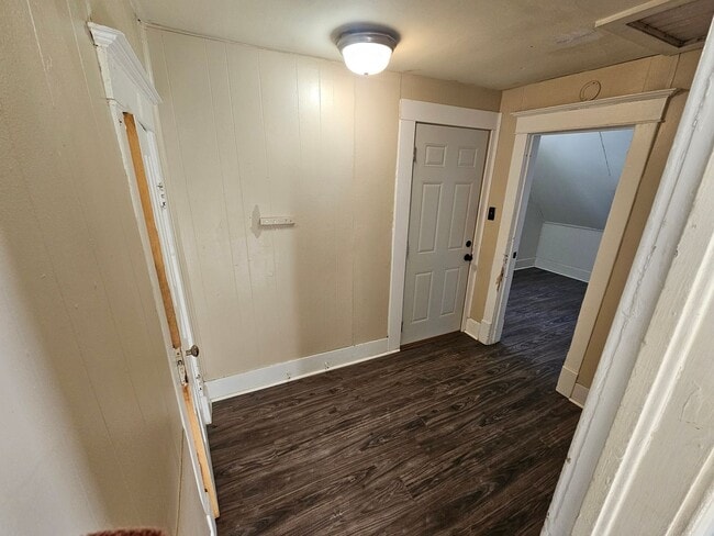 Building Photo - 420 N 2nd Ave