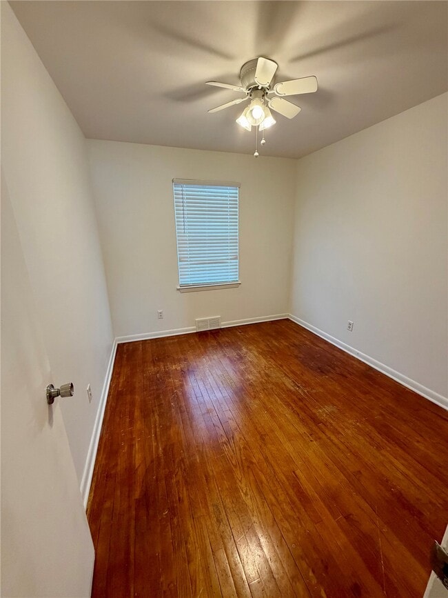 Building Photo - 317 Thomas Ave