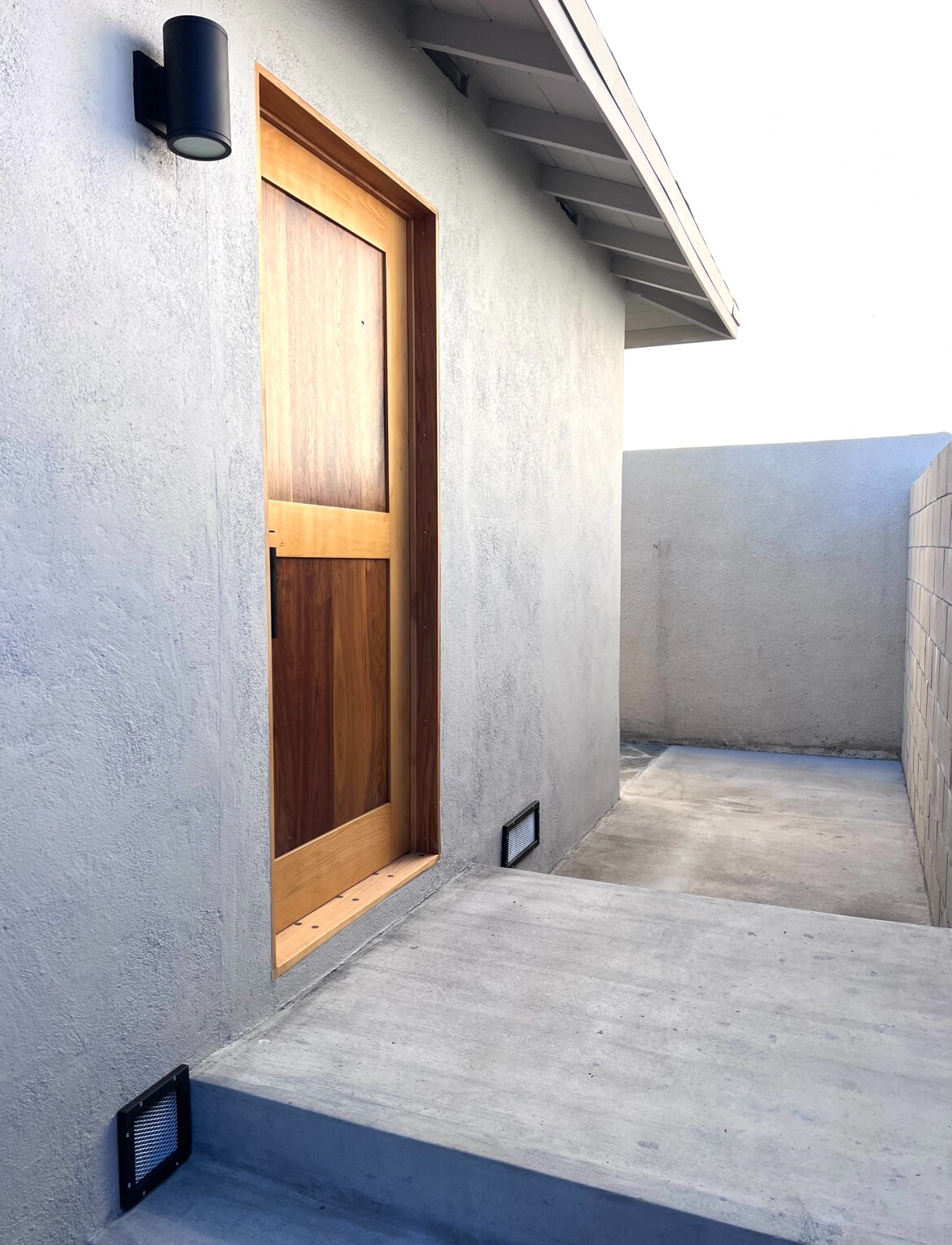 Building Photo - 3547 E Green St