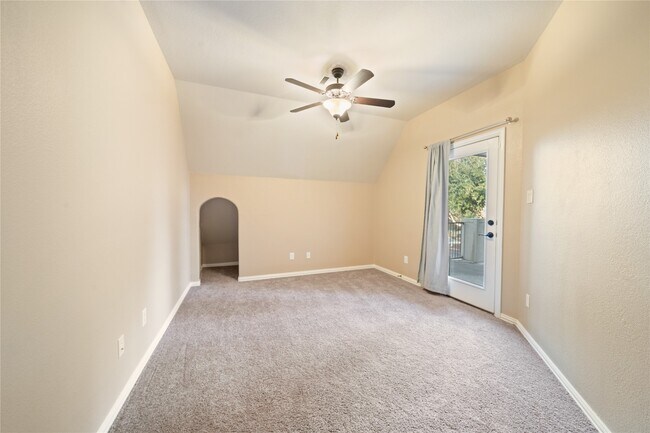 Building Photo - 10314 Radcliff Lake Dr