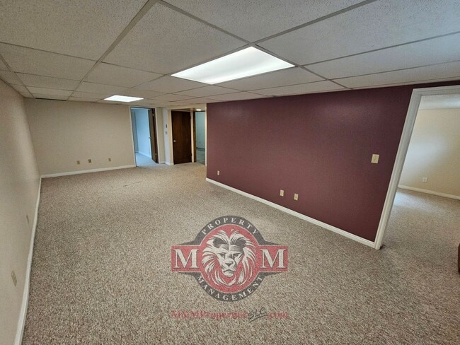 Building Photo - 5 Bd 3 Bath Home Cottonwood Heights