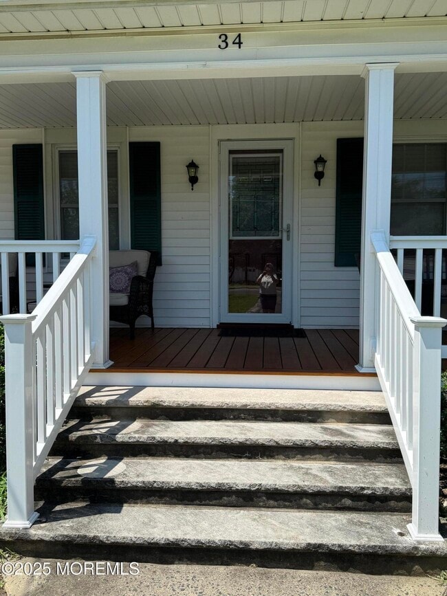 Building Photo - 34 Whalepond Rd