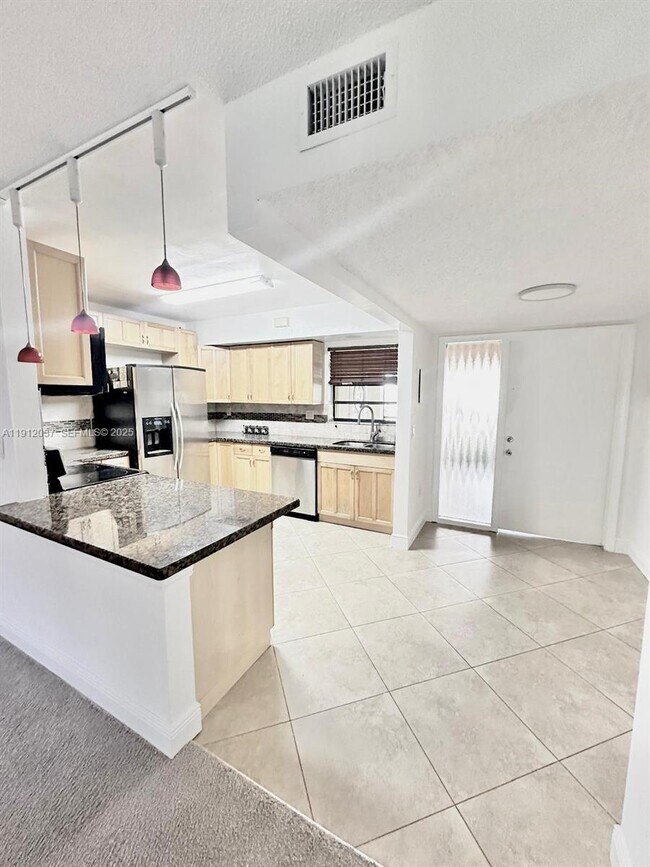 Building Photo - 8632 NW 34th Pl