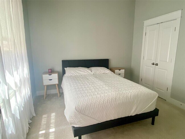 Building Photo - 13501 Metric Blvd