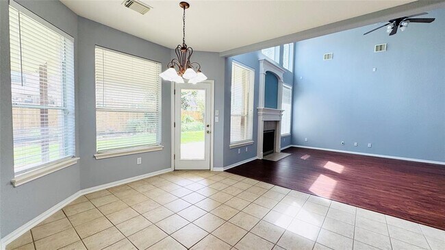 Building Photo - 3218 Oak Cliff Ln