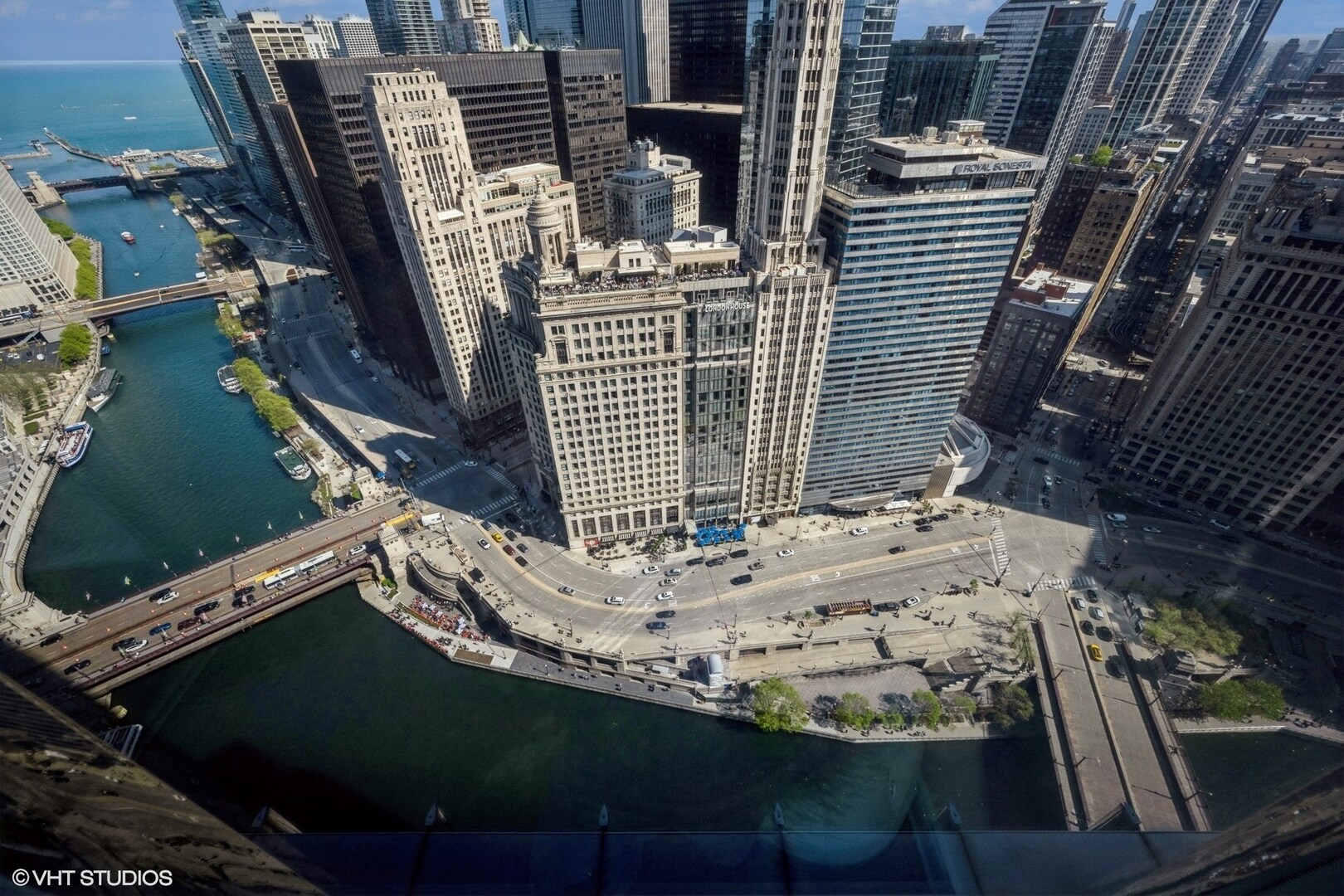 Building Photo - 401 N Wabash Ave