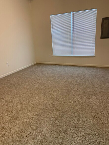 Building Photo - 456 Westside Dr, Unit 3
