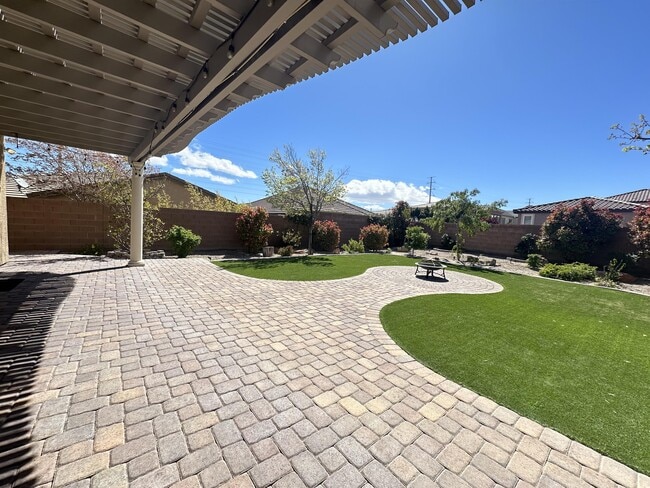 Building Photo - 11161 Sweetstem Ct