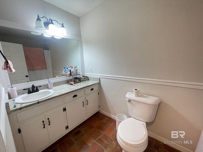 Building Photo - 35405 Pine Rd S