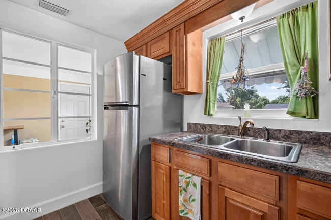 Building Photo - 277 Debary Dr