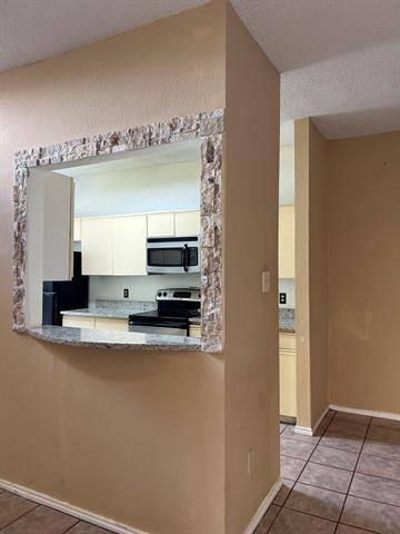 Building Photo - 3500 E Park Blvd