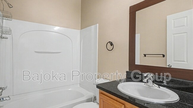 Building Photo - 43018 Burlington Dr