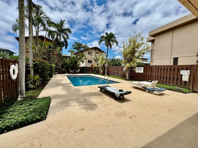 Building Photo - Available Now | Fully Furnished 1 Bedroom,...