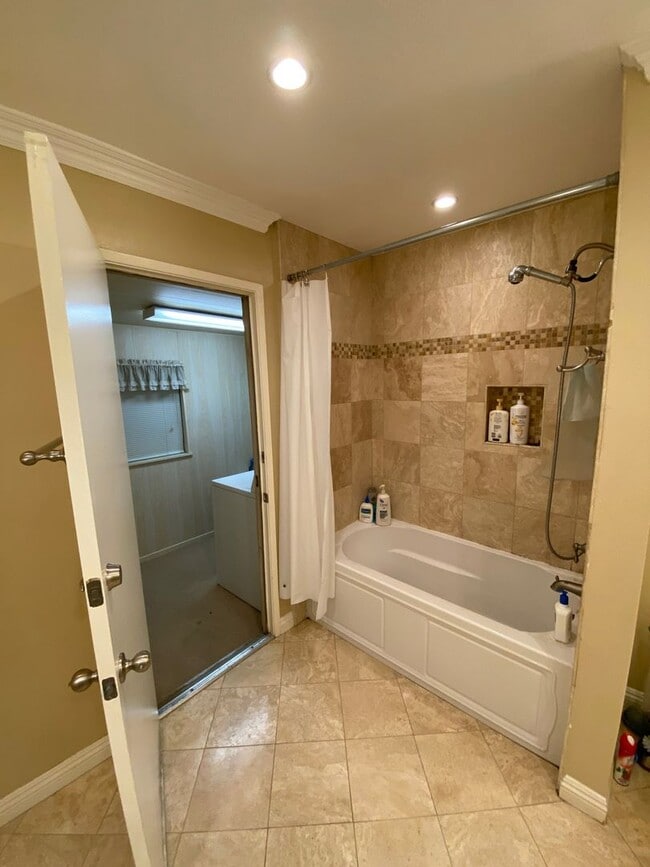 Building Photo - Lovely Cerritos Home!  ABC Unified!