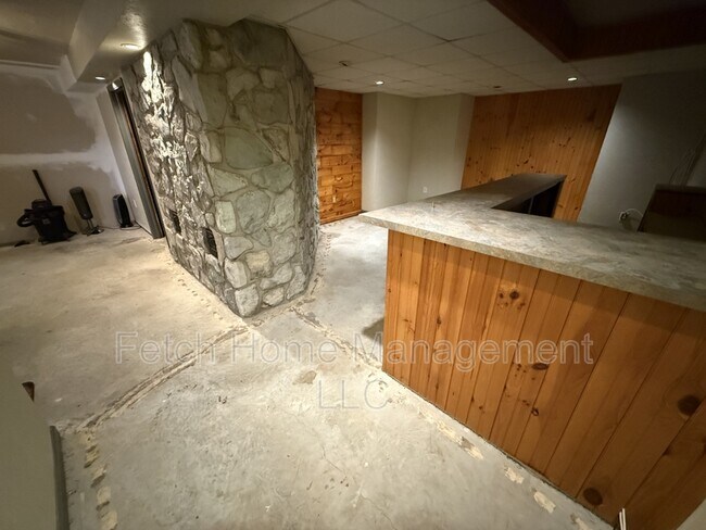 Building Photo - 1278 Valley Rd