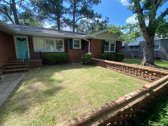 Building Photo - 768 Winyah Dr