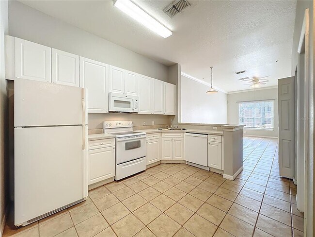 Building Photo - 145 Reserve Cir