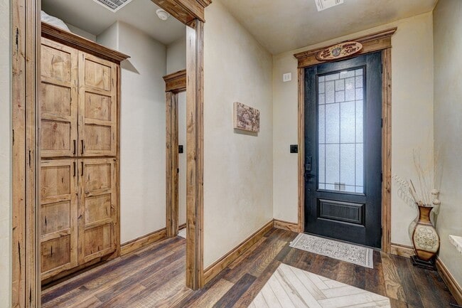 Building Photo - 4009 NE Realtree Dr