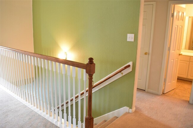 Building Photo - 2911 Creek Arbor Cir