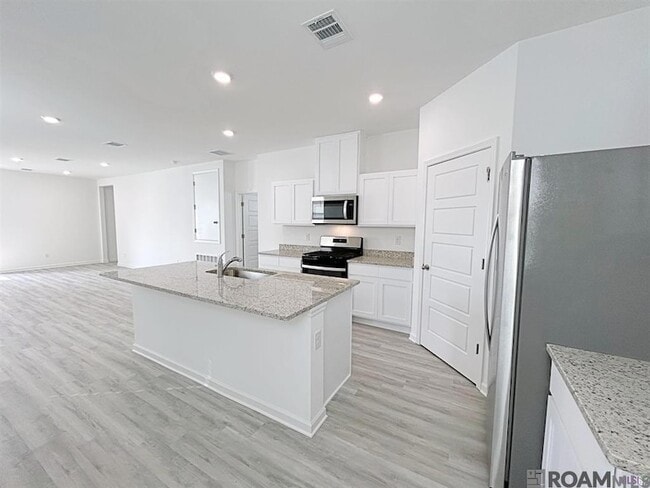 Building Photo - 1047 Drago Dr