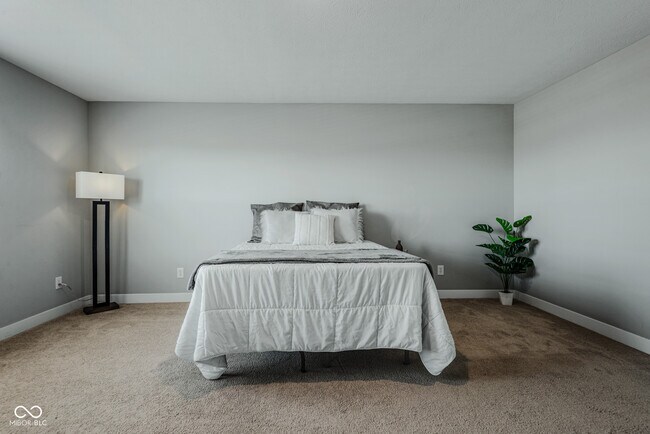 Building Photo - 144 Bluestem Ln