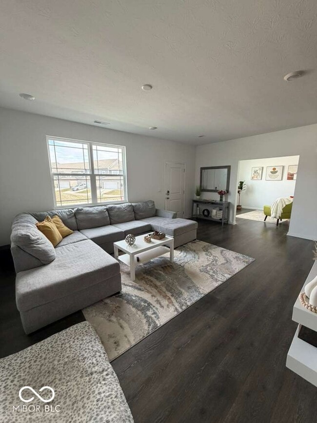 Building Photo - 6301 Rhinecliff Dr